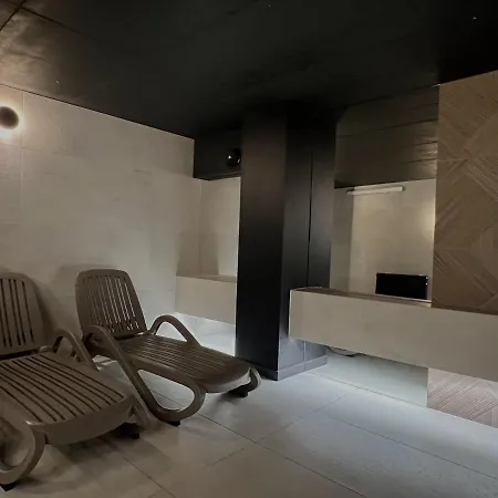 New With Terrace, Spa, Fitness ヴロツワフ